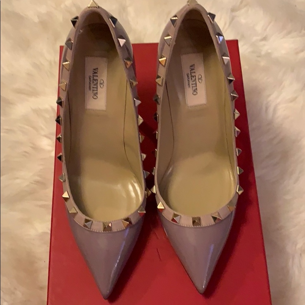 Never been worn rock stud Valentino plumps - 37.5